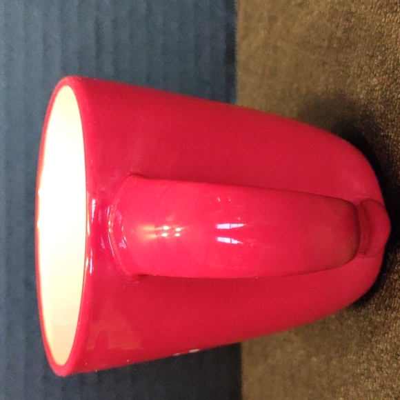 Hallmark heart "hugs & kisses" mug - Picture 3 of 15